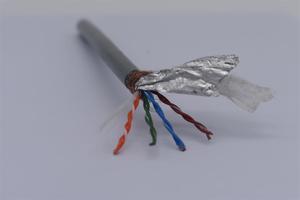 防折断机器人电缆